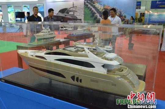 第二届中国中山航运博览会在中山开幕。图为会上展示的航运模型 郭军 摄