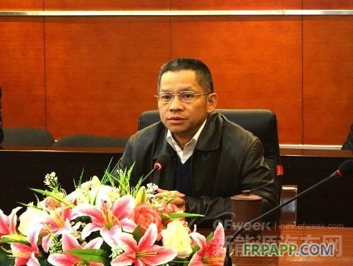 聚焦两会：新能源汽车产业该何去何从