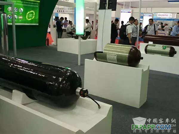 中材科技刮起“绿旋风” 绿标气瓶惊艳展览会